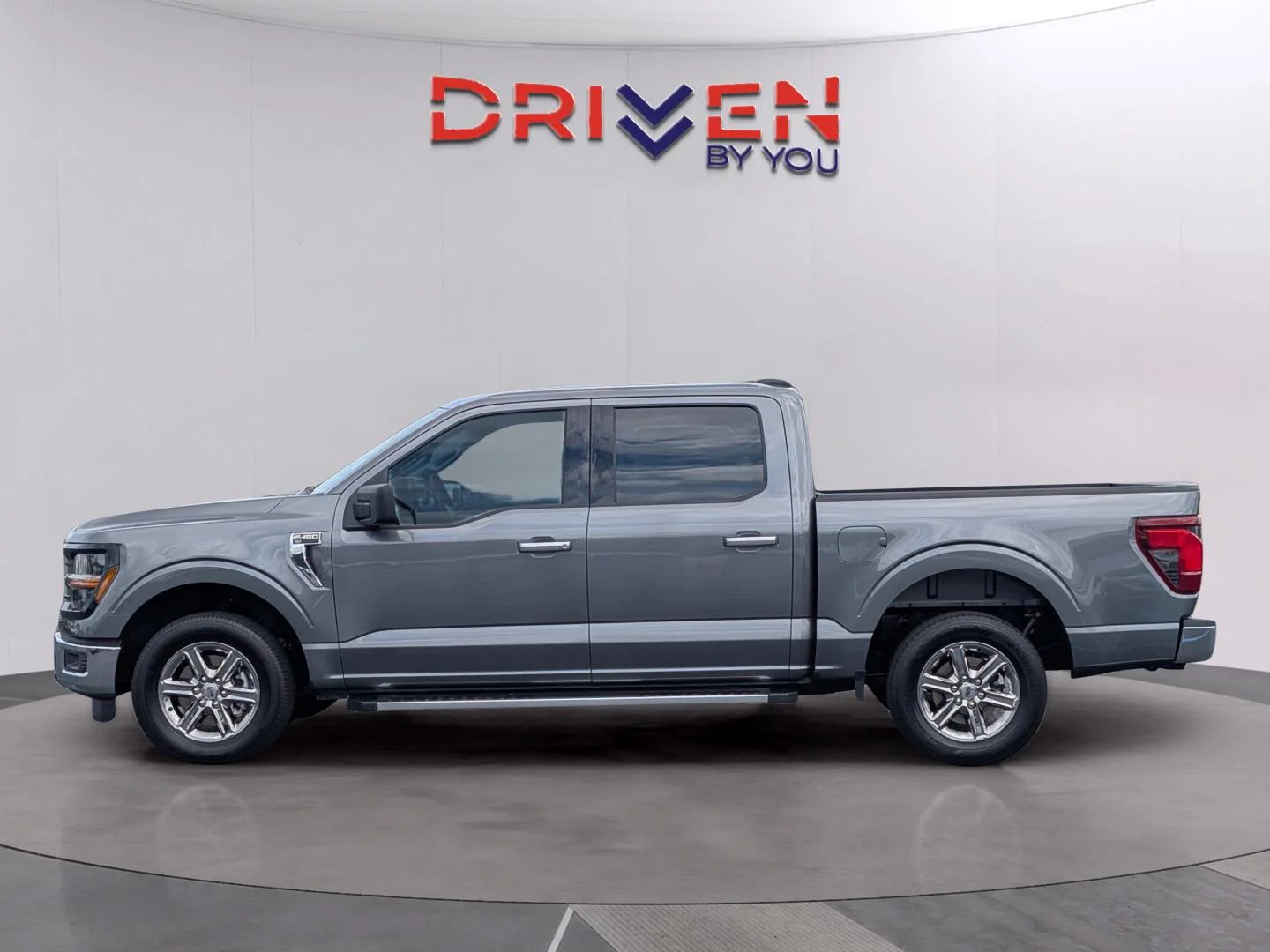 Used 2025 Carbonized Gray Ford XLT image 2