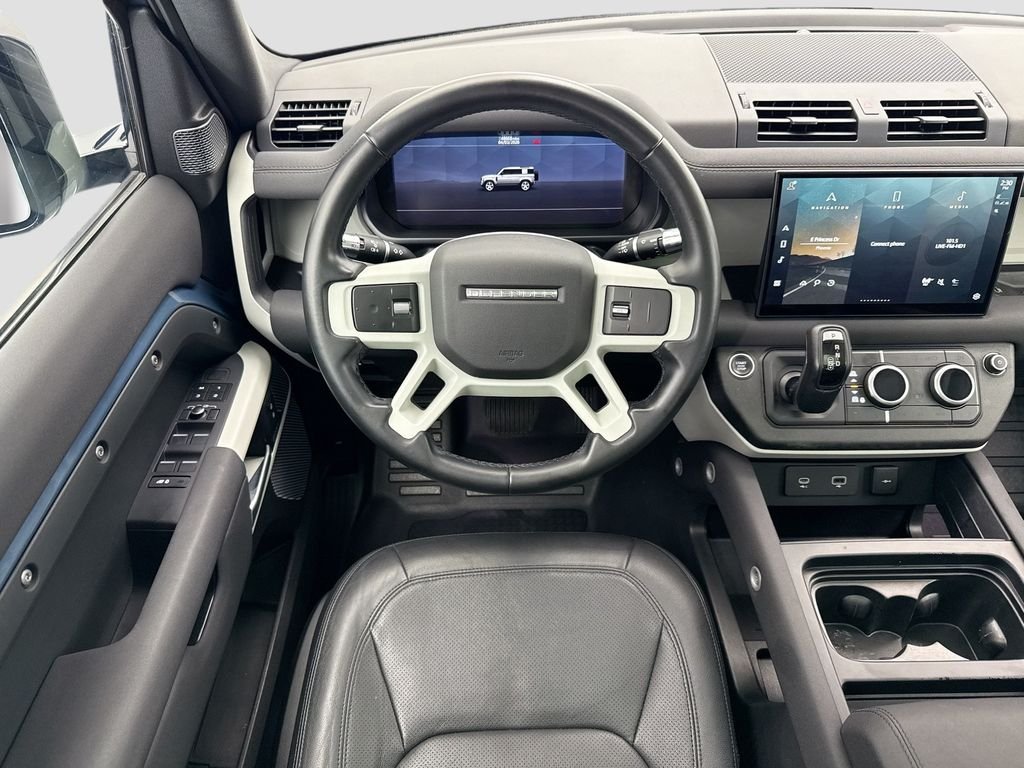 Used 2022 Tasman Blue Metallic Land Rover SE image 10