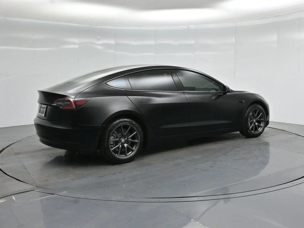 Used 2019 White Tesla Standard Range Plus image 19