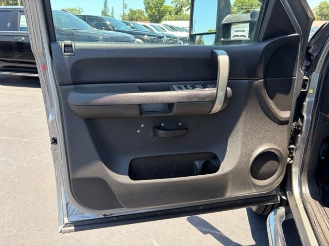 Used 2008 Gray Chevrolet LT image 12