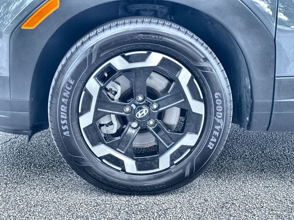 Used 2025 Ecotronic Gray Hyundai SE image 11