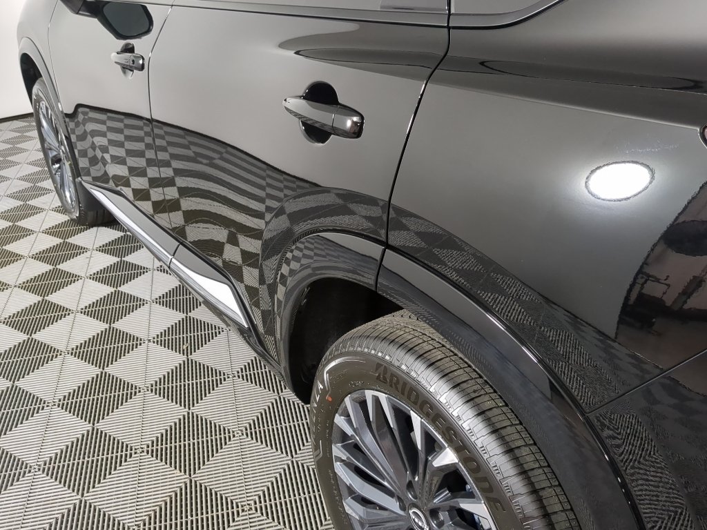 New 2026 Super Black Nissan Platinum image 5