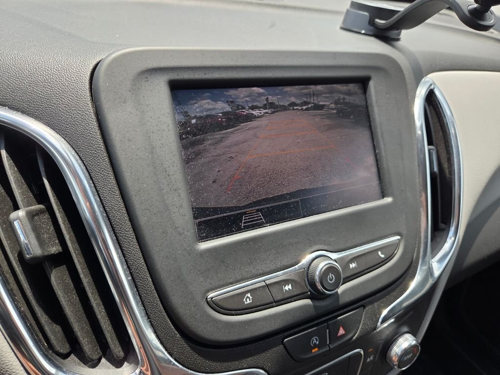 Used 2023 Gray Chevrolet LT image 33