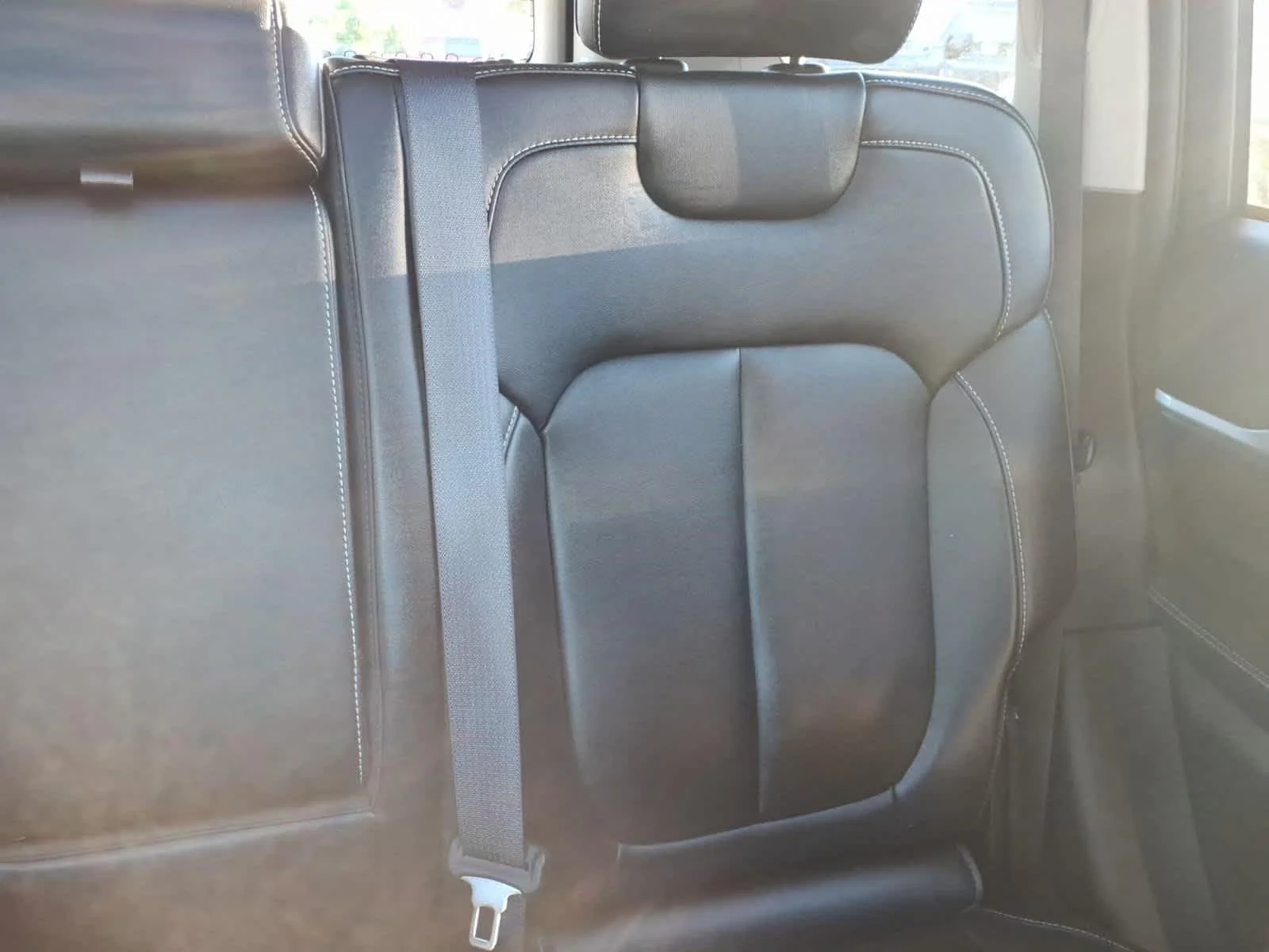 Certified Used 2024 Diamond Black Crystal Pearlcoat Jeep Limited image 18
