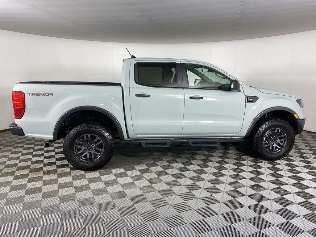 Used 2023 Cactus Gray Ford XLT image 9