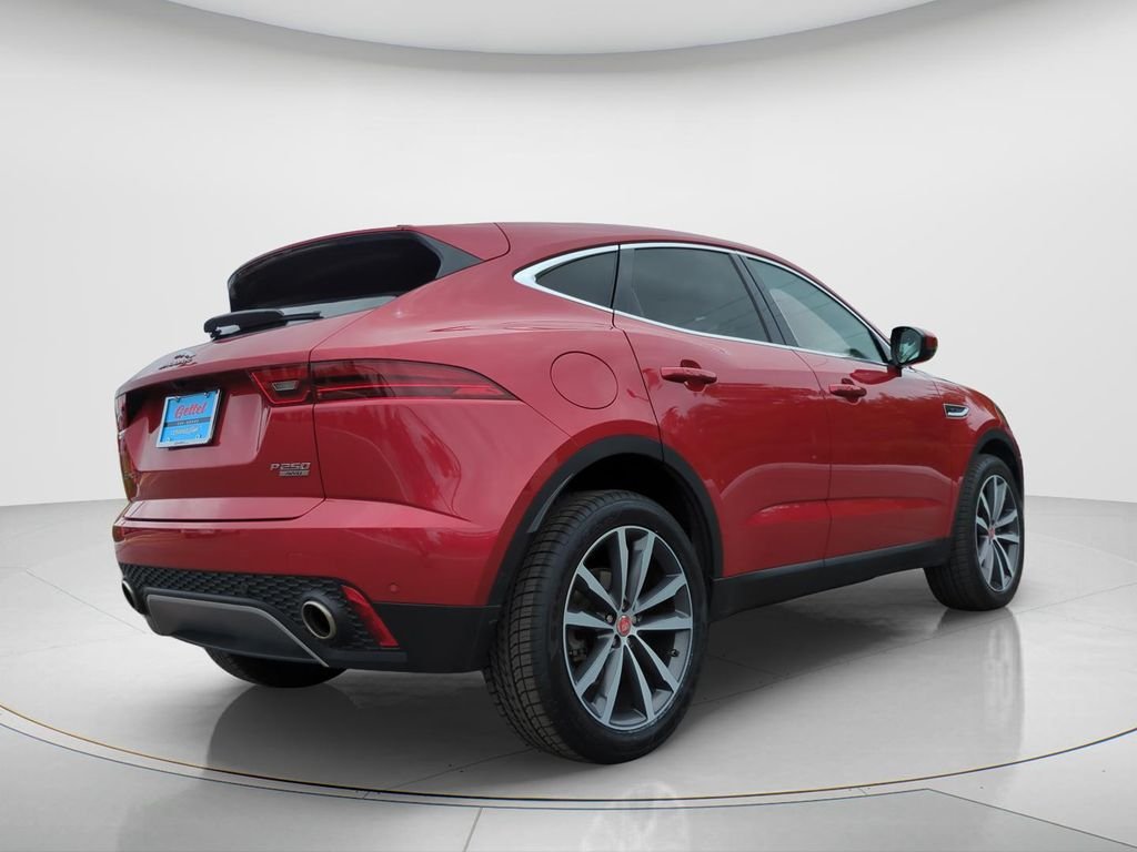 Used 2020  Jaguar SE image 5