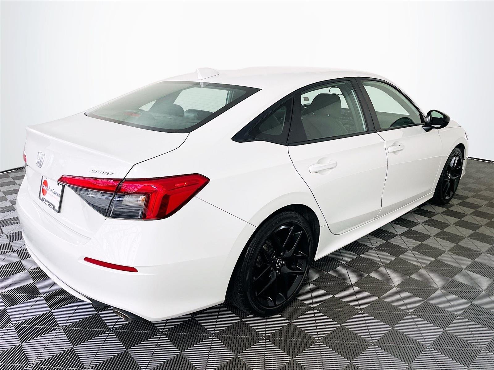 Used 2023 Platinum White Pearl Honda Sport image 11