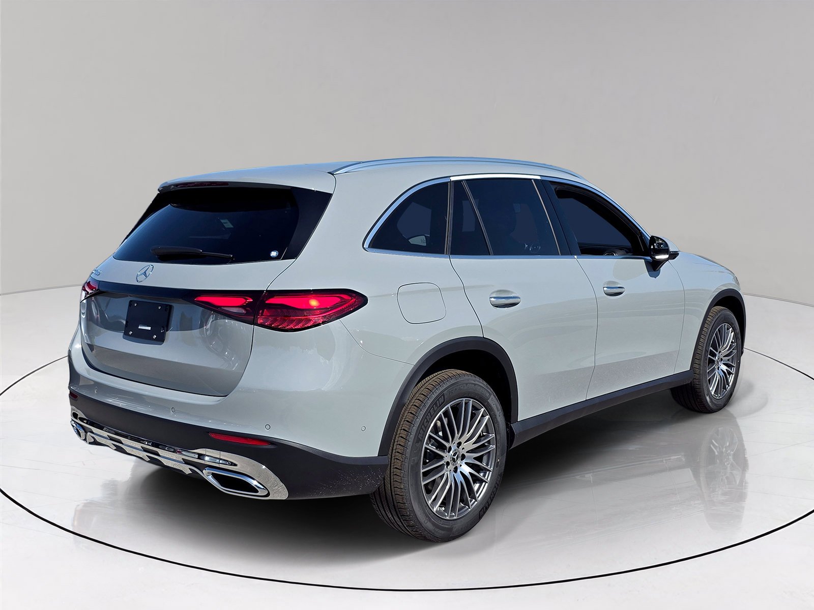 New 2026 MANUFAKTUR Alpine Grey Mercedes-Benz GLC 300 image 6