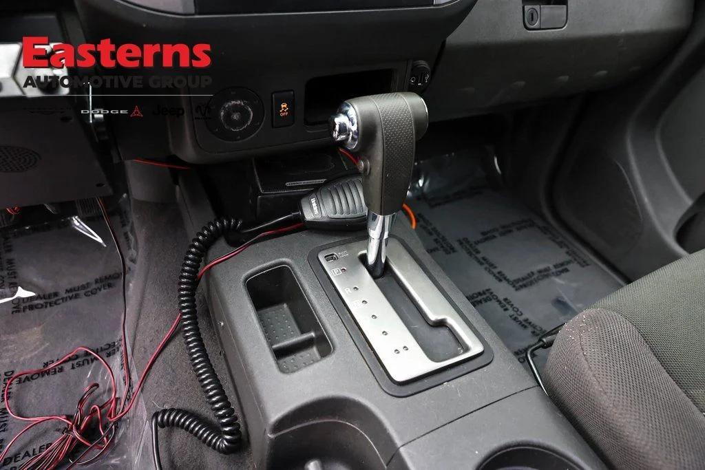 Used 2019 Silver Nissan S image 16