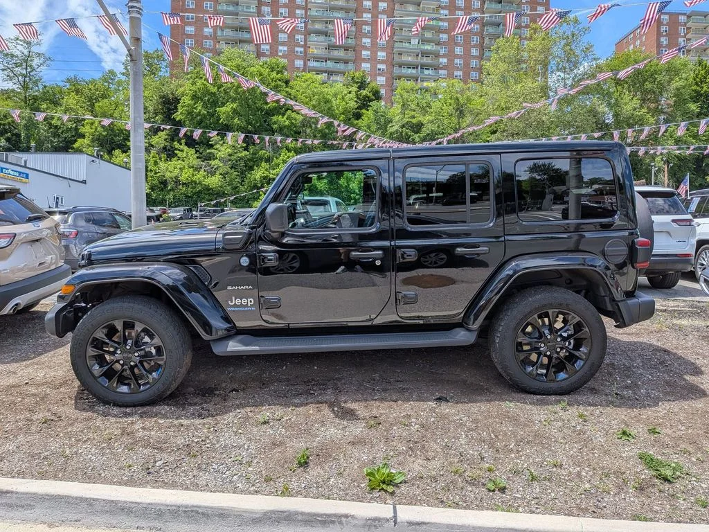 Used 2023 Black Jeep Sahara 4xe image 9