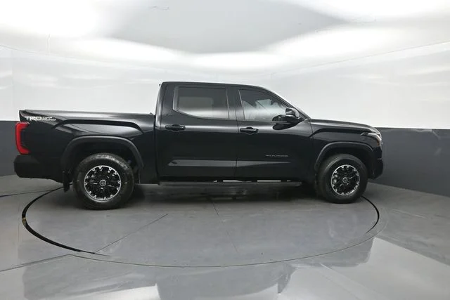 Used 2022 Black Toyota SR5 image 34