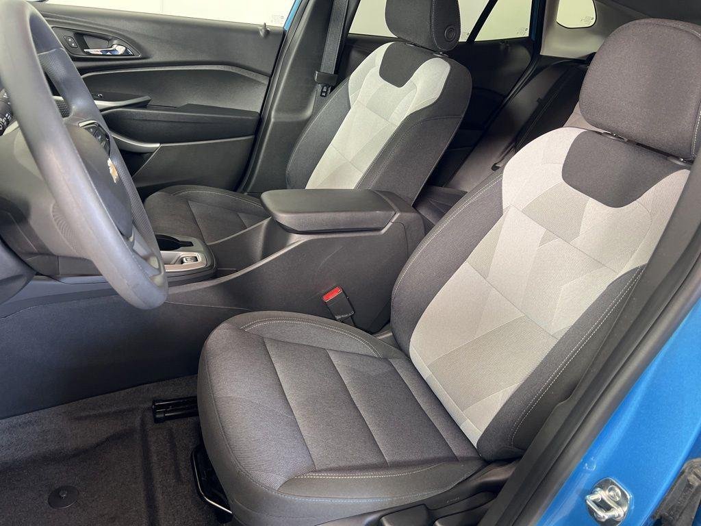 Used 2025 Marina Blue Chevrolet LS image 4