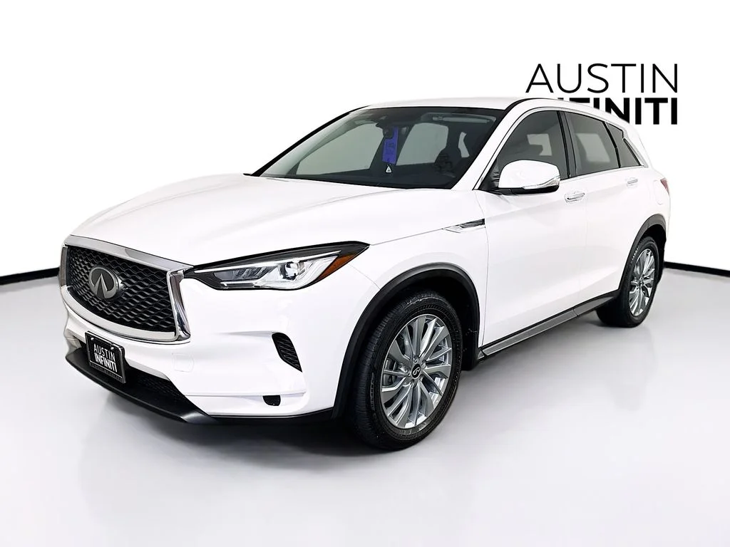 Certified Used 2024 White INFINITI PURE image 5