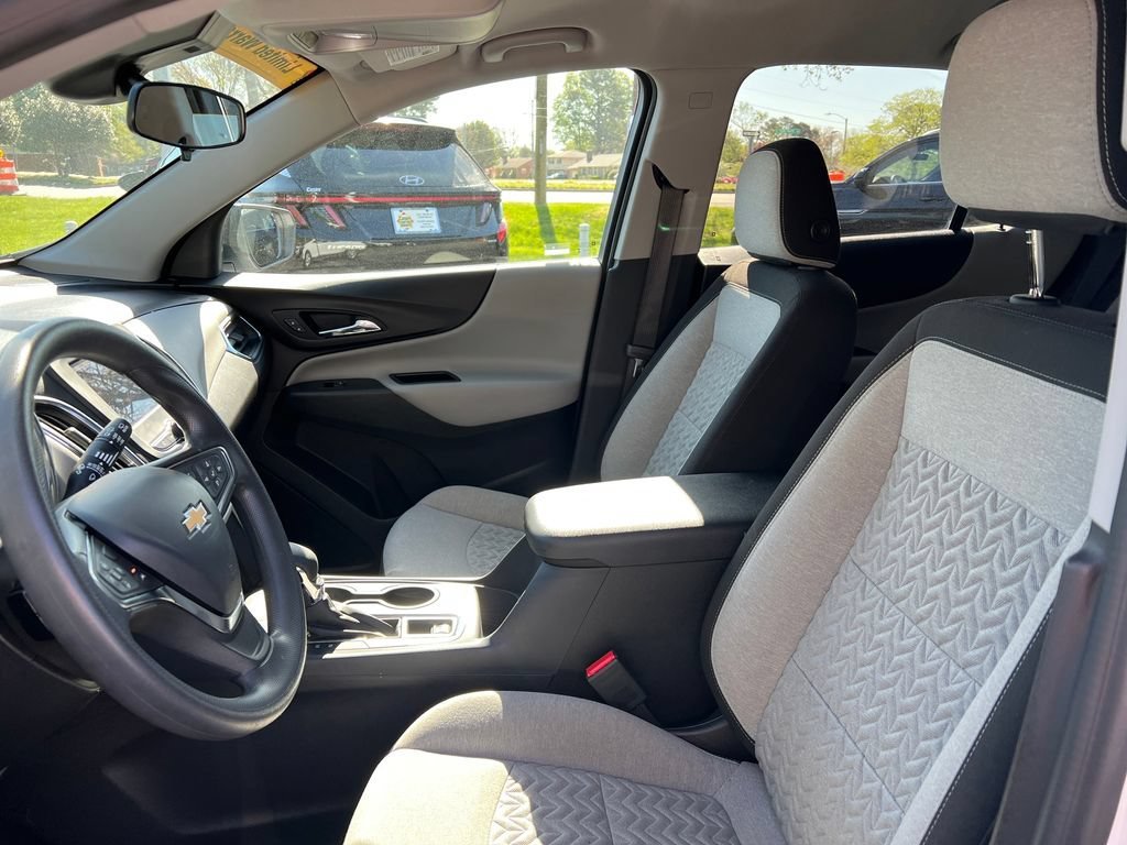 Used 2024 Summit White Chevrolet LS image 3