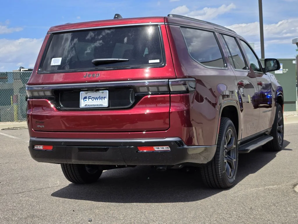 New 2026 Velvet Red Pearl-Coat Exterior Paint Jeep Limited Altitude image 4