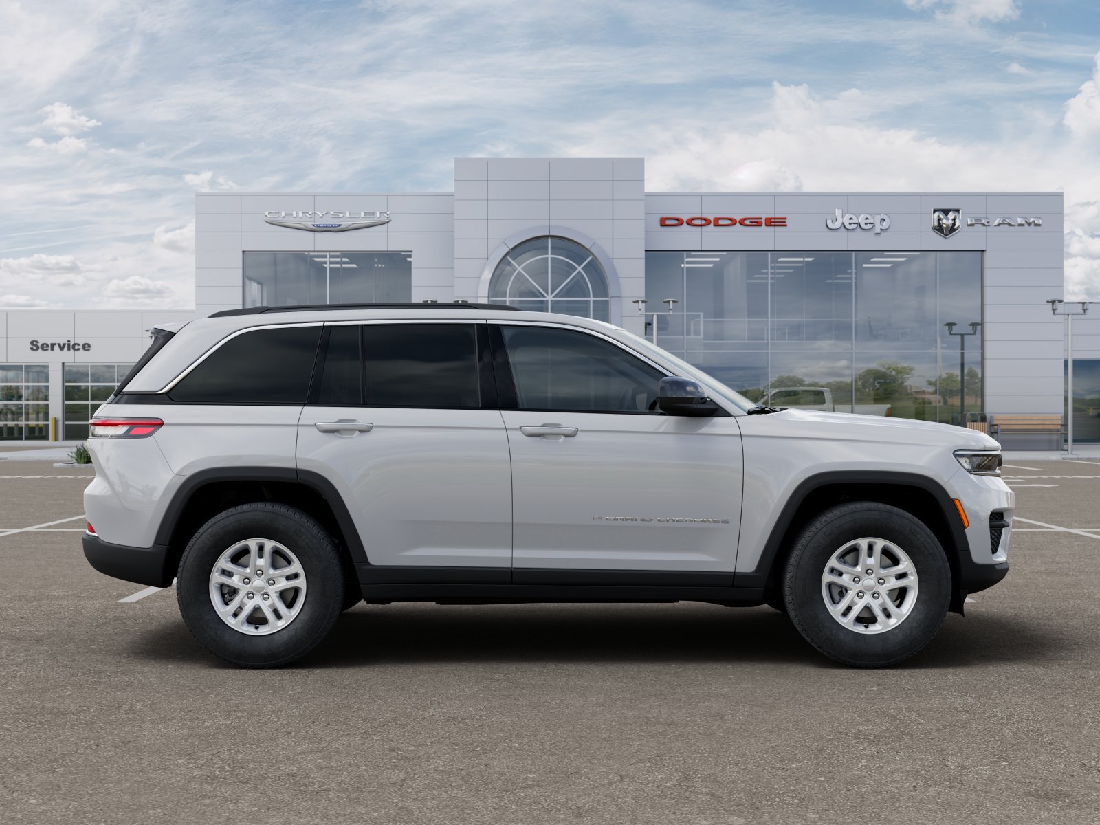 New 2025 Bright White Clear-Coat Exterior Paint Jeep Laredo image 46