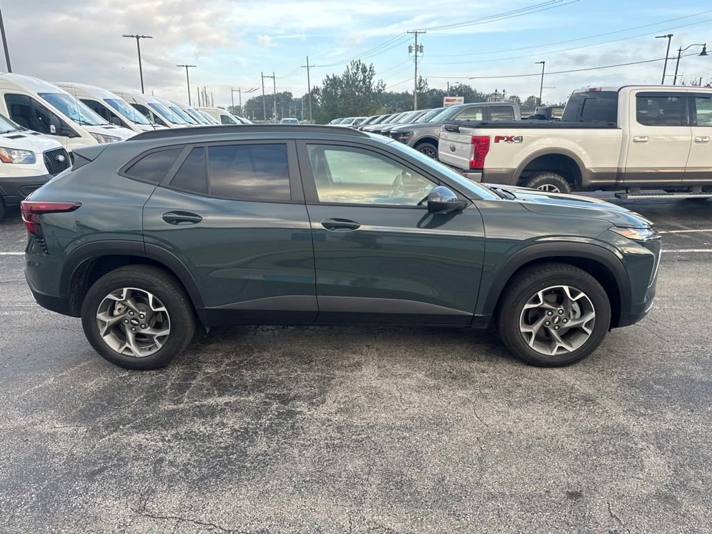 Used 2025 Gray Chevrolet LT image 2