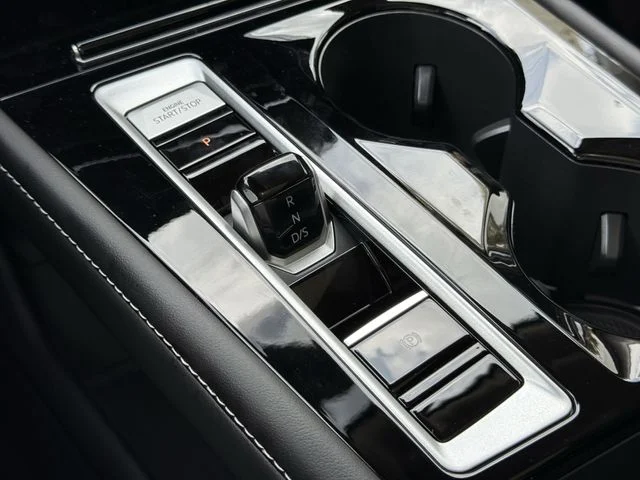 New 2026 Silver Volkswagen 2.0T SE w/Technology image 16