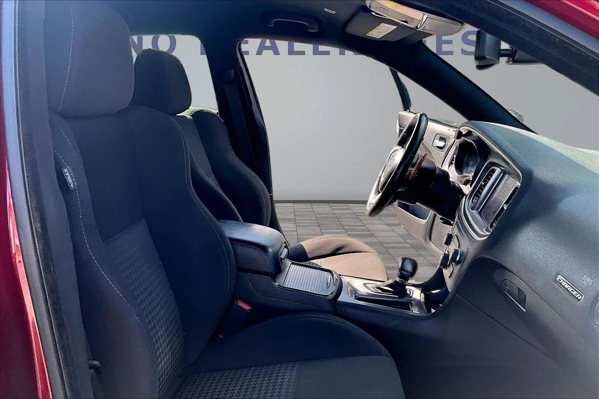 Used 2019  Dodge GT RWD image 24