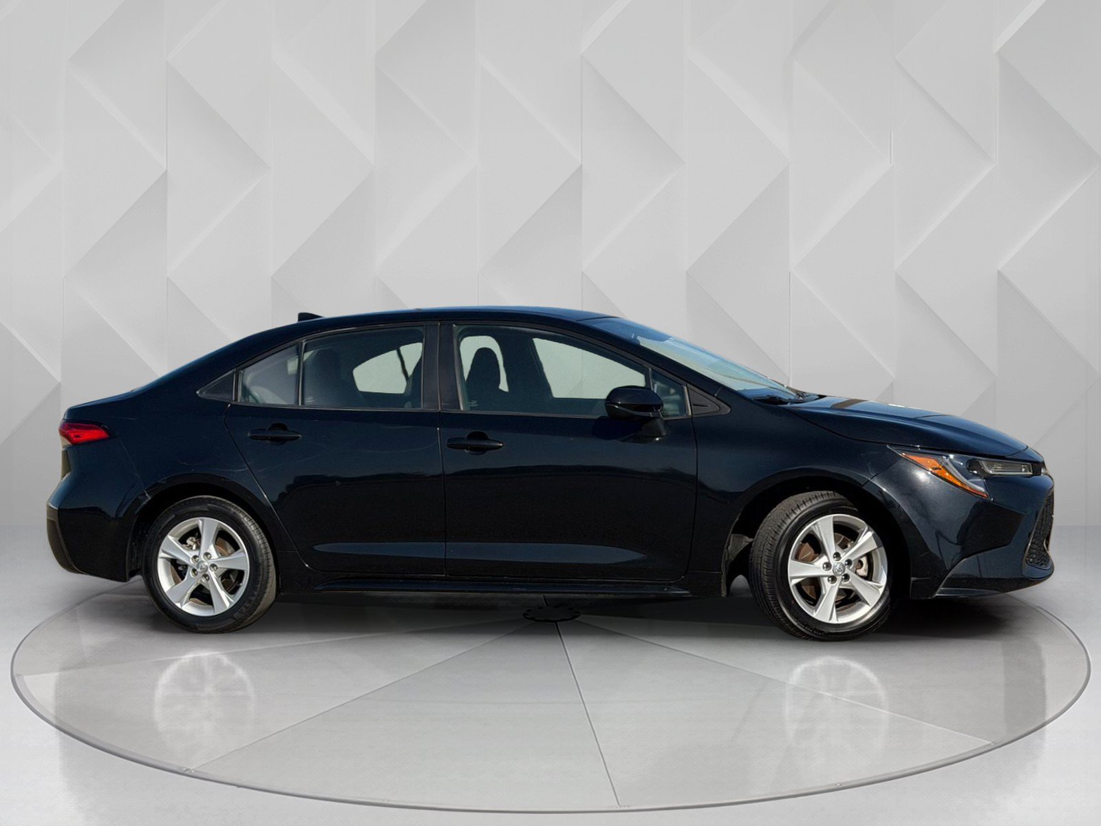 Used 2021 Black Sand Pearl Toyota LE image 7