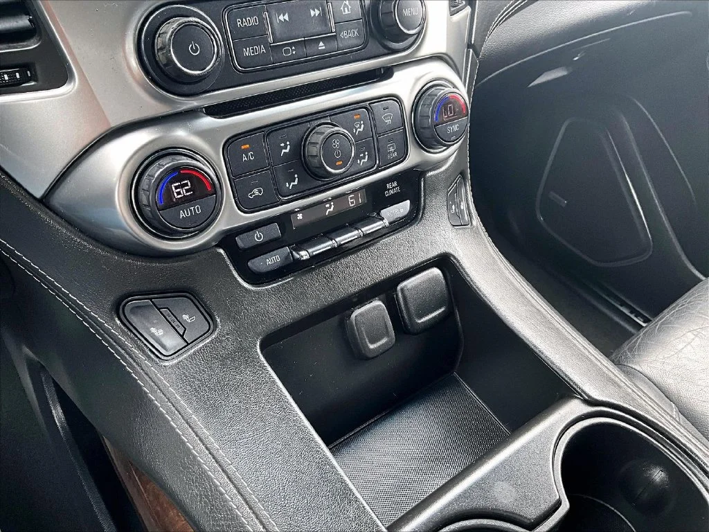 Used 2019 Gray Chevrolet LT image 32