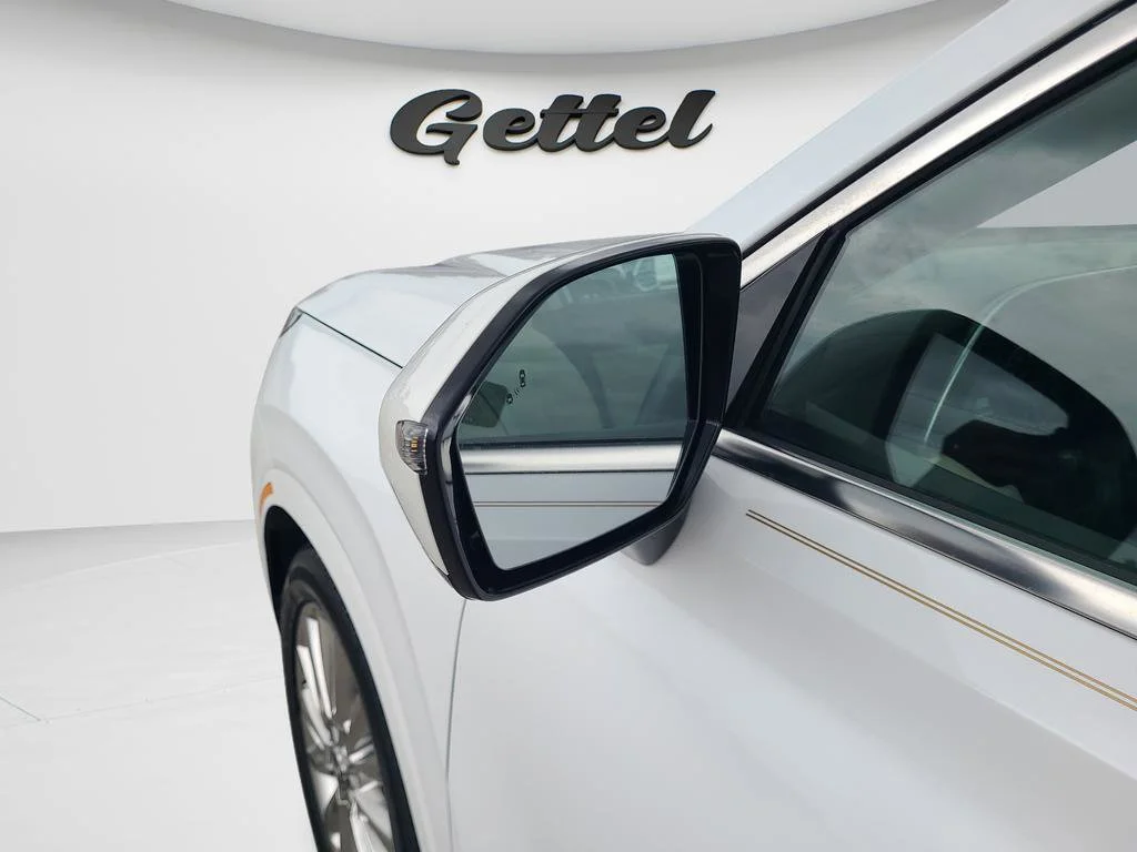 Used 2020 Hyper White Hyundai Limited image 23