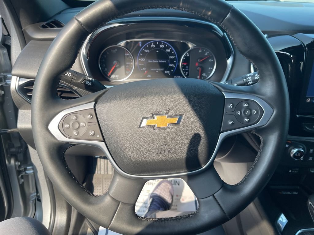 Used 2023 Gray Chevrolet Premier image 17