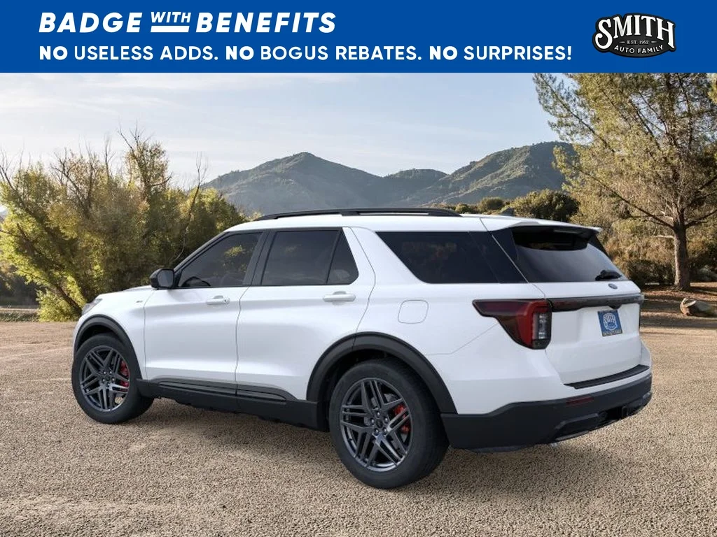 New 2026 Star White Metallic Tri-Coat Ford ST-Line image 5