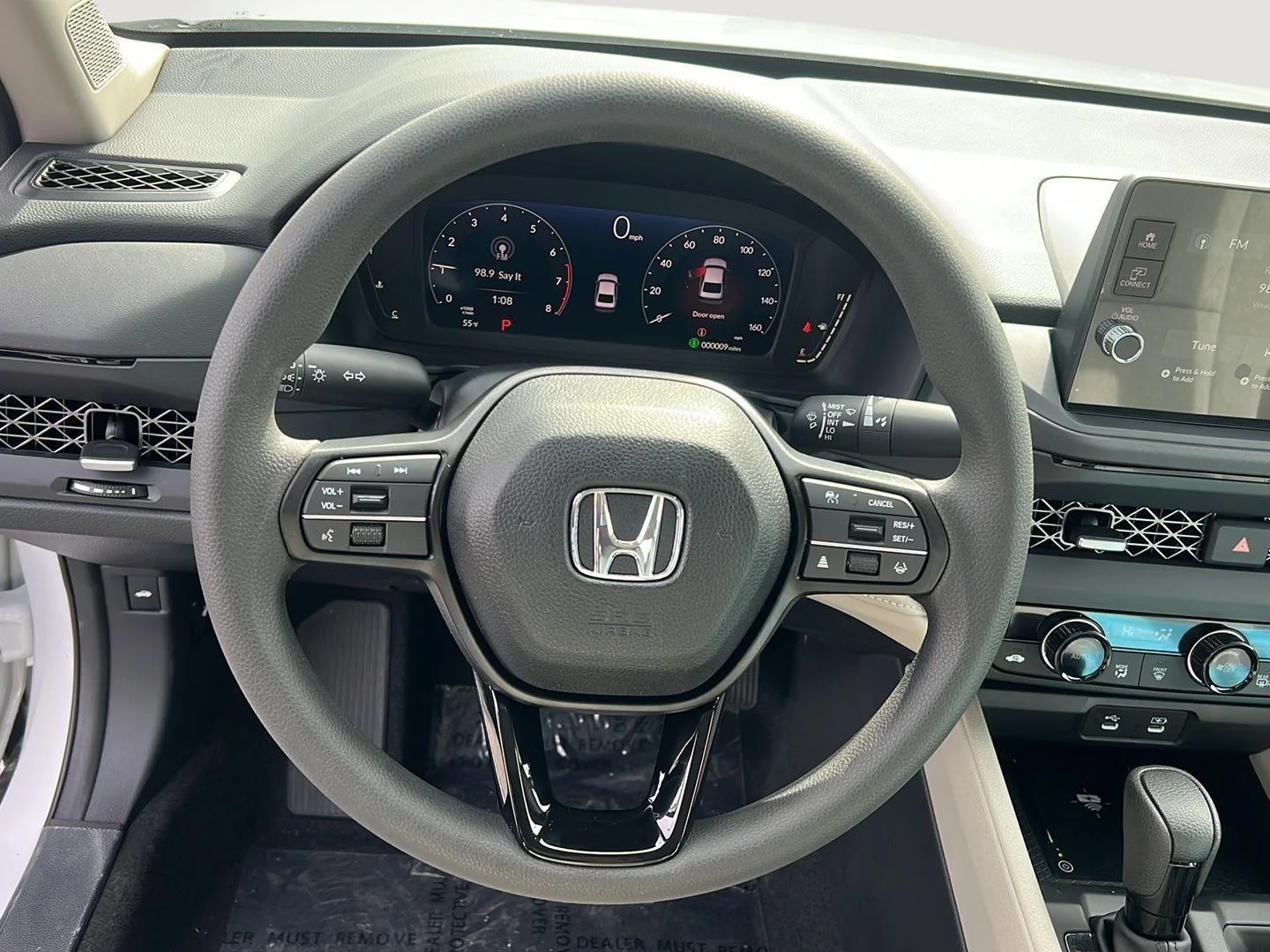 New 2026 Platinum White Pearl Honda SE image 4