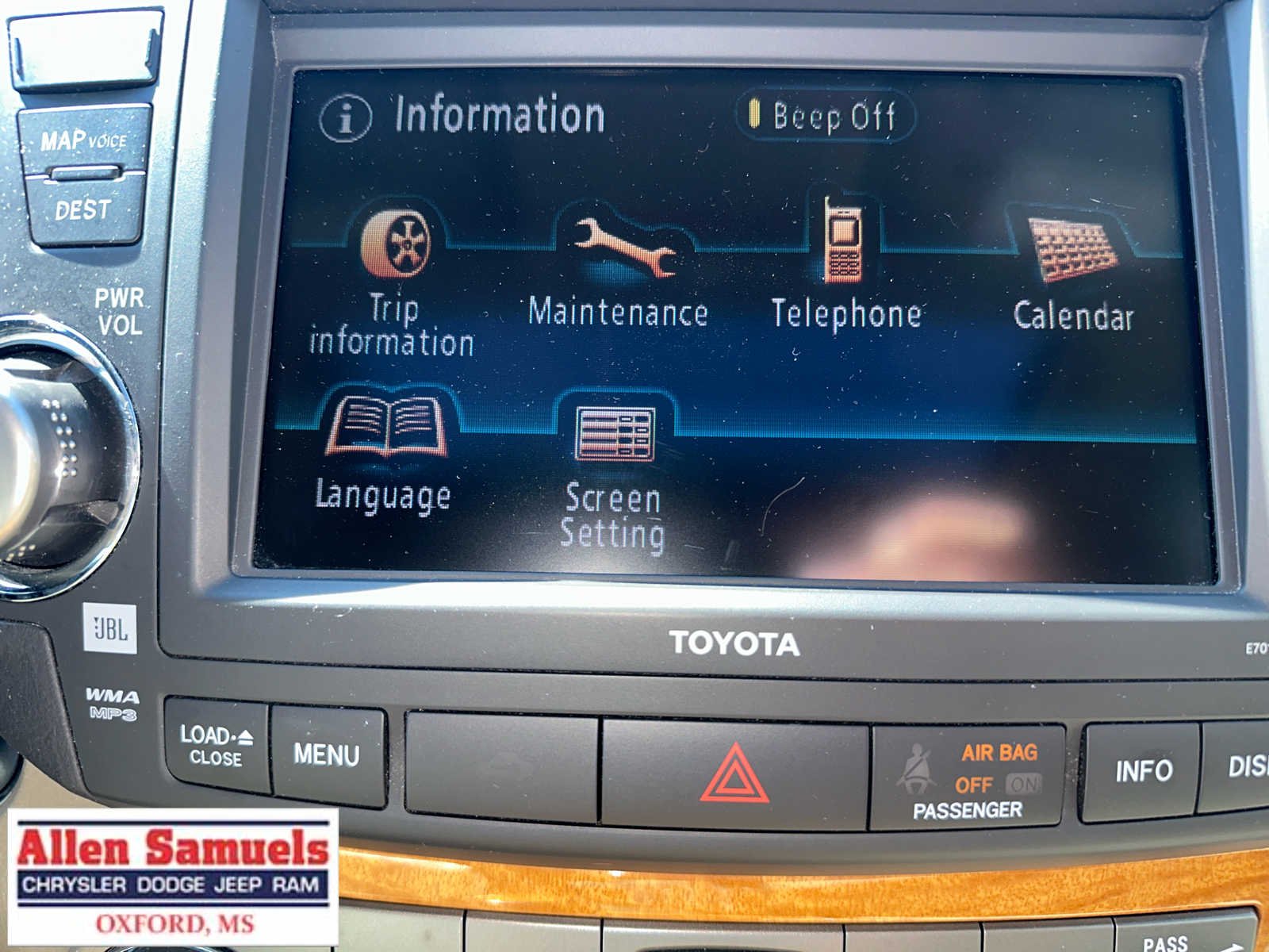 Used 2010 Blizzard Pearl Toyota Limited w/3rd Row image 30