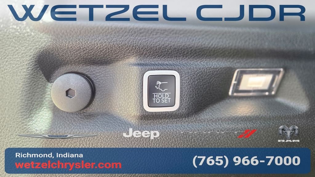 New 2027 Steel Blue Paint Jeep Limited image 10