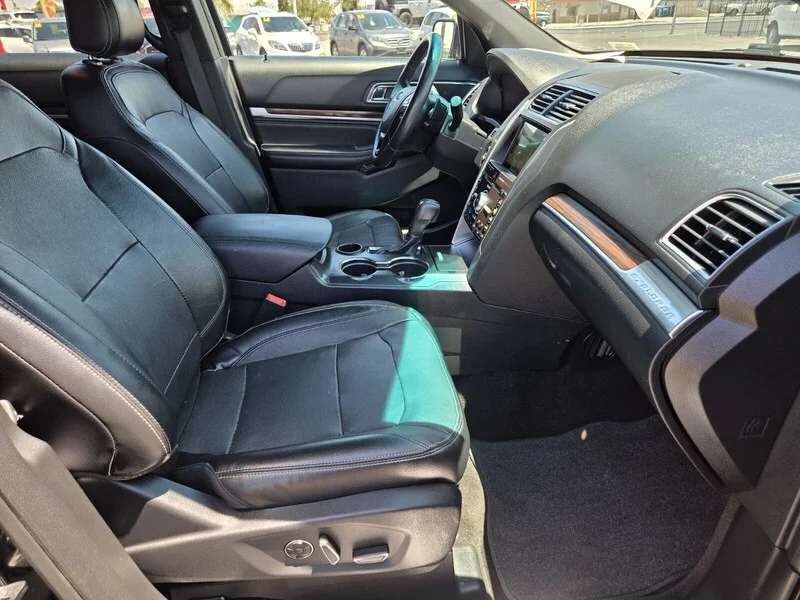 Used 2016 SHADOW BLACK Ford Limited image 14