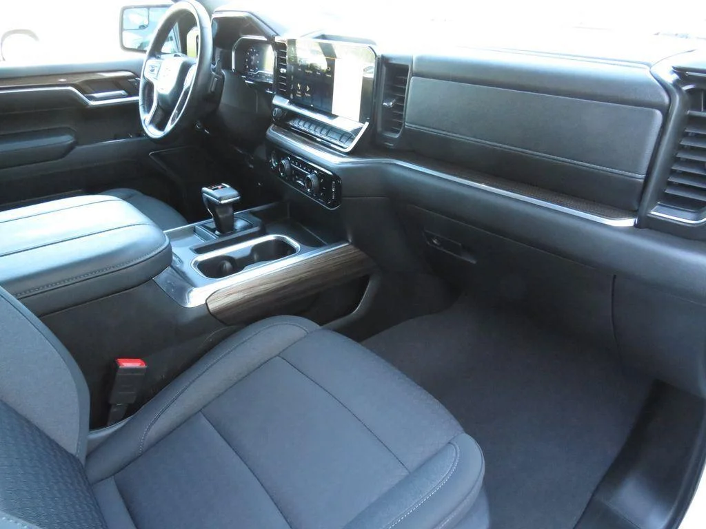 Used 2023 Summit White Chevrolet RST image 22