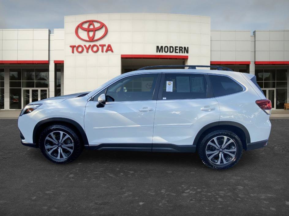 Used 2022 Crystal White Pearl Subaru Limited image 7