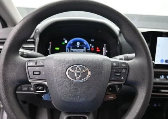 Used 2025 Silver Toyota LE image 11