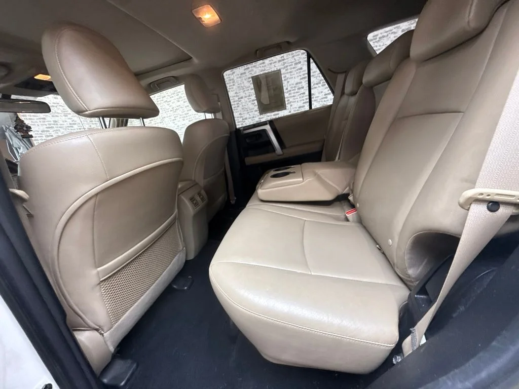 Used 2010 Blizzard Pearl Toyota SR5 image 13