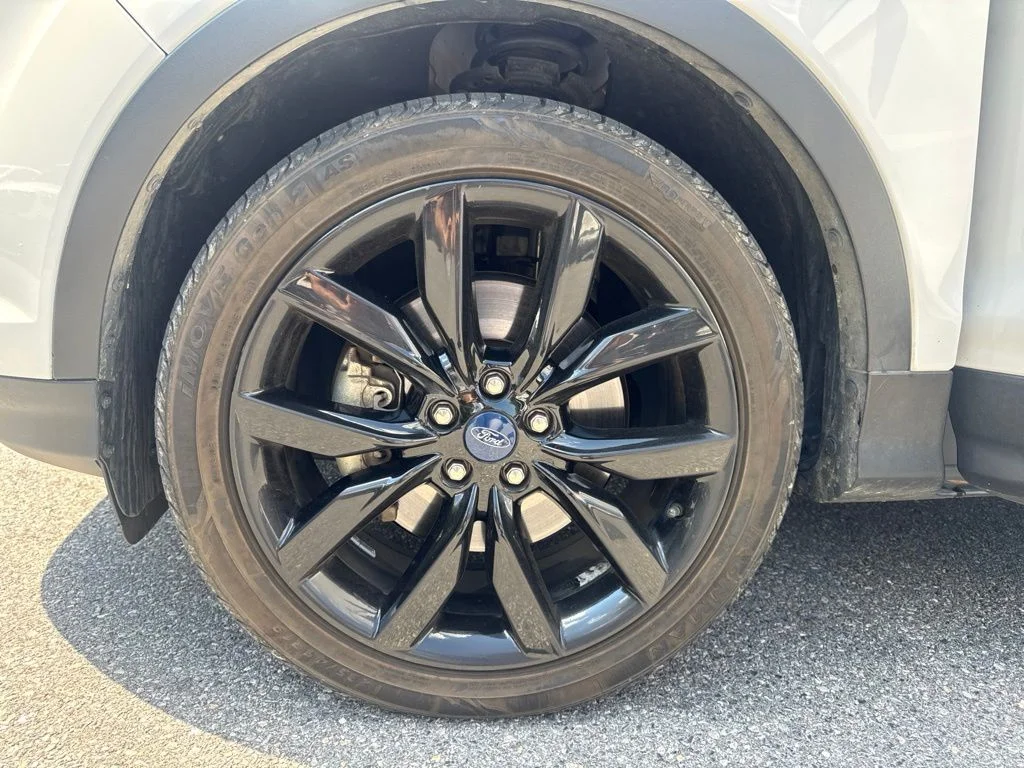 Certified Used 2019 White Ford SE image 27