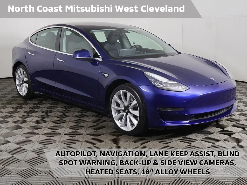 2020 Tesla Model 3 Standard Range Plus's photo