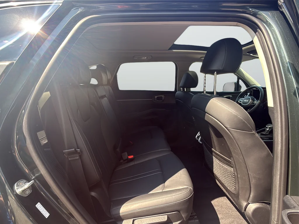 Used 2023 Green Kia X-Line S image 10