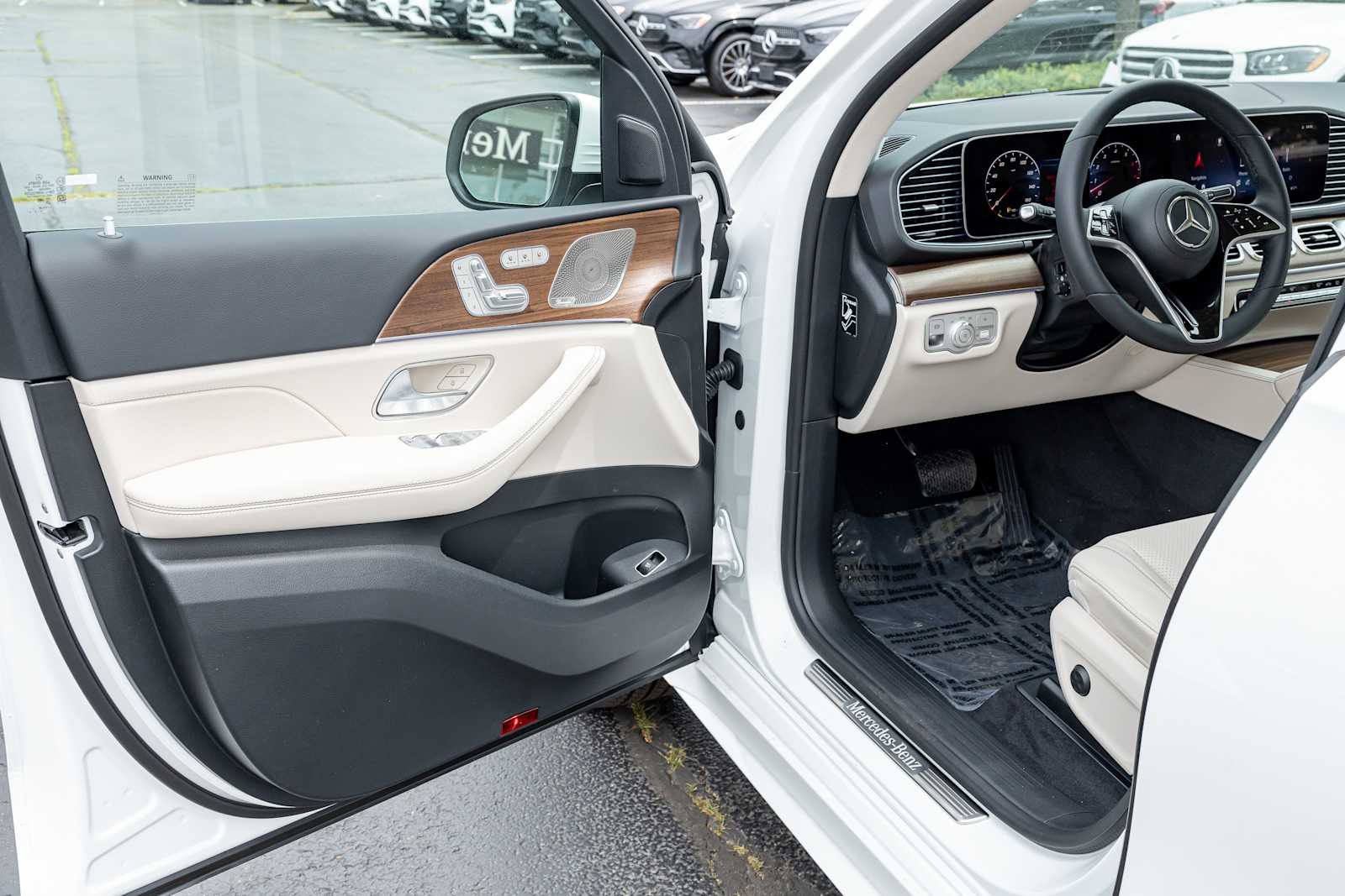 New 2026 Polar White Mercedes-Benz GLE 450 image 9