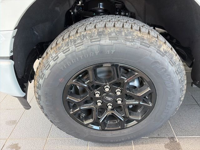 New 2026 Avalanche Ford XLT image 6