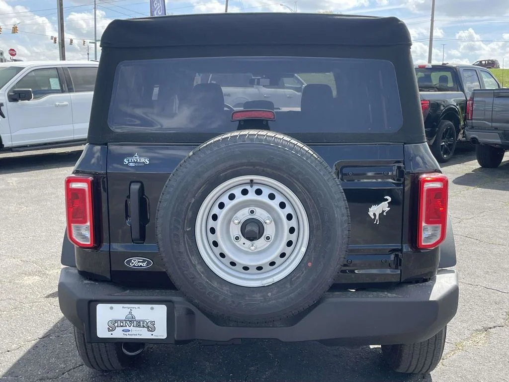 New 2026 Black Ford Base image 4