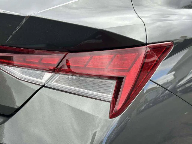 Used 2024 Amazon Gray Hyundai SEL image 11