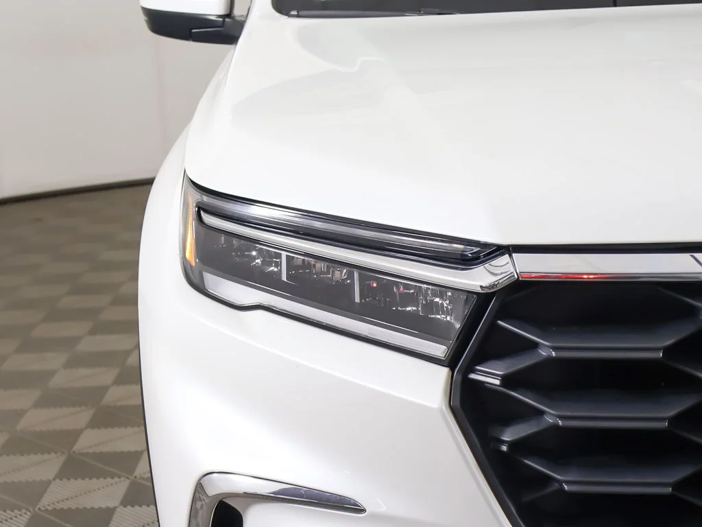 Used 2023 White Honda EX-L image 13