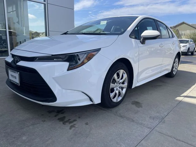 2025 Toyota Corolla LE - Photo 12