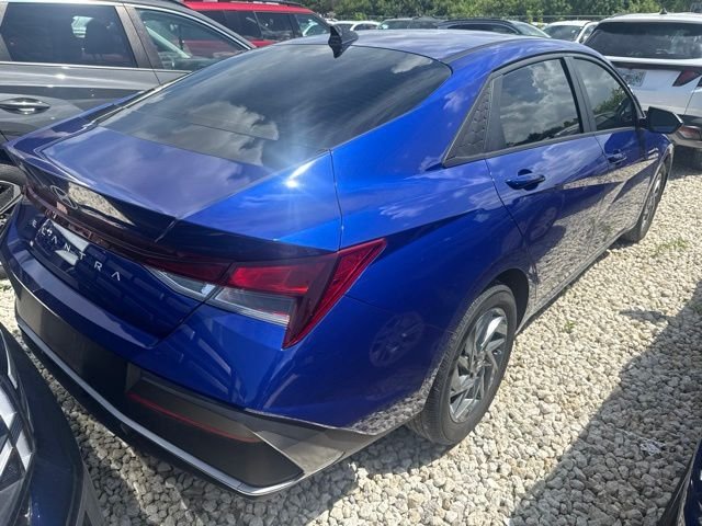 Used 2024 Blue Hyundai SEL image 6