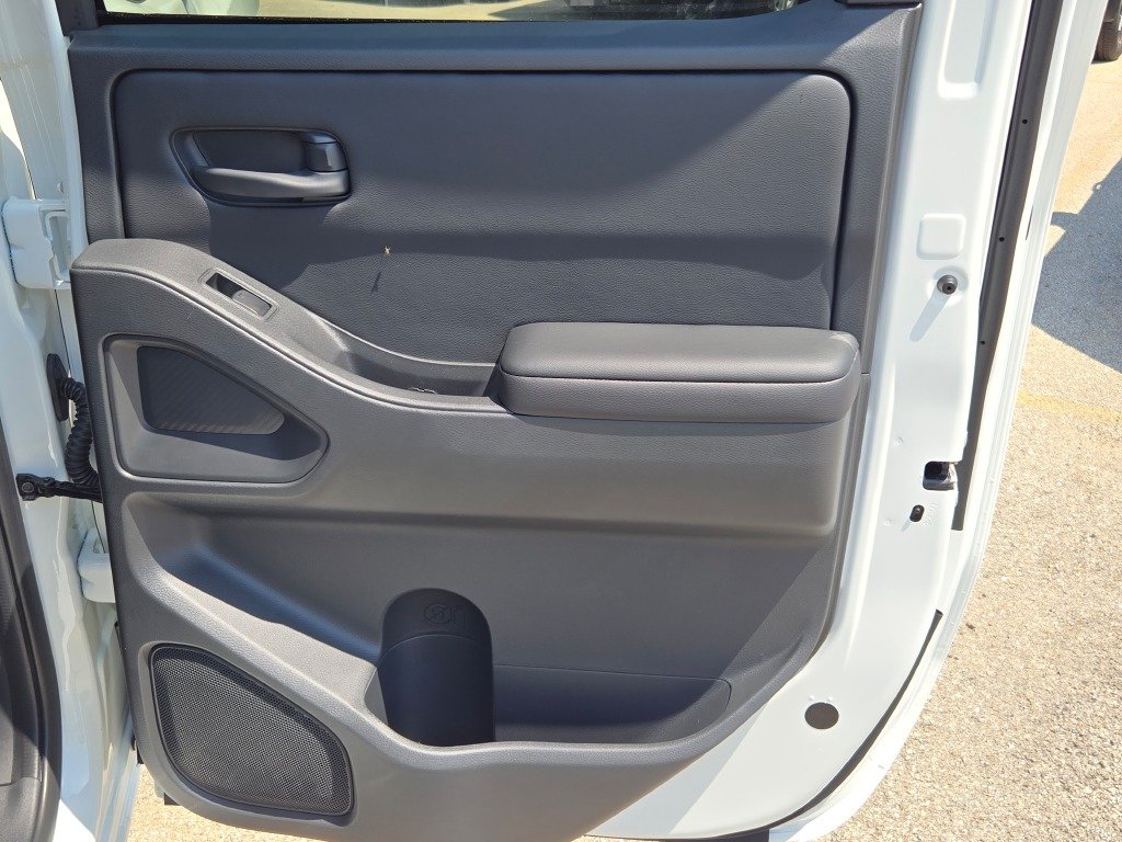 New 2026 Glacier White Nissan Crew Cab S image 9