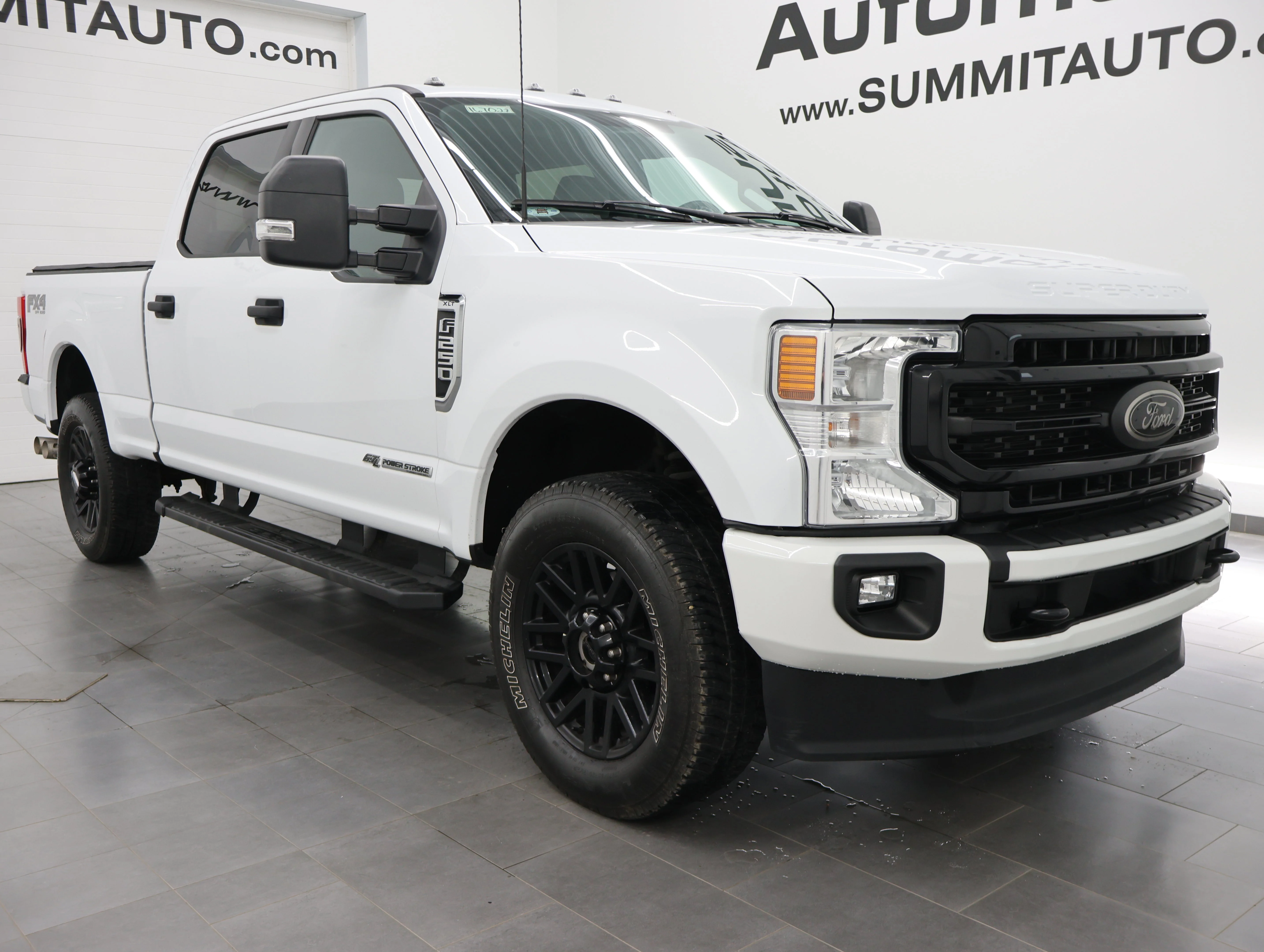 Used 2022 Oxford White Ford XLT image 2