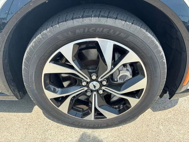 Certified Used 2023 Star White Ford Premium image 9