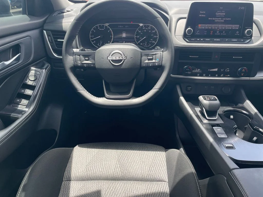 Used 2025 Gray Nissan SV image 10